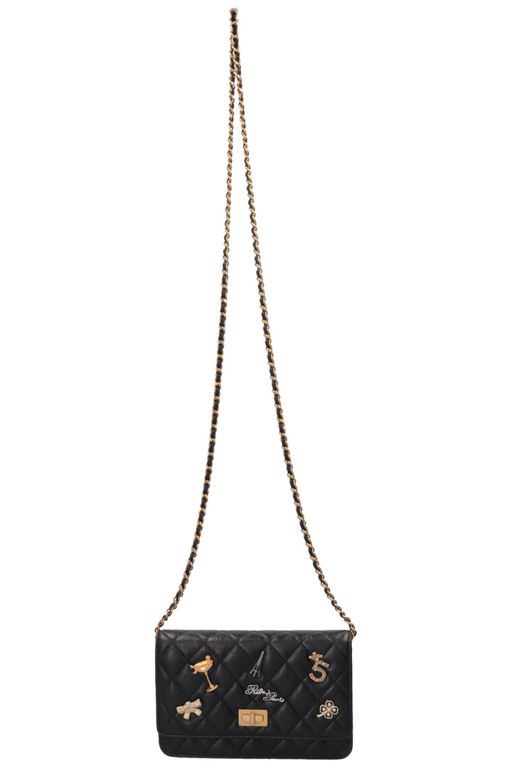 CHANEL 2.55 Reissue Lucky Charm WOC noir