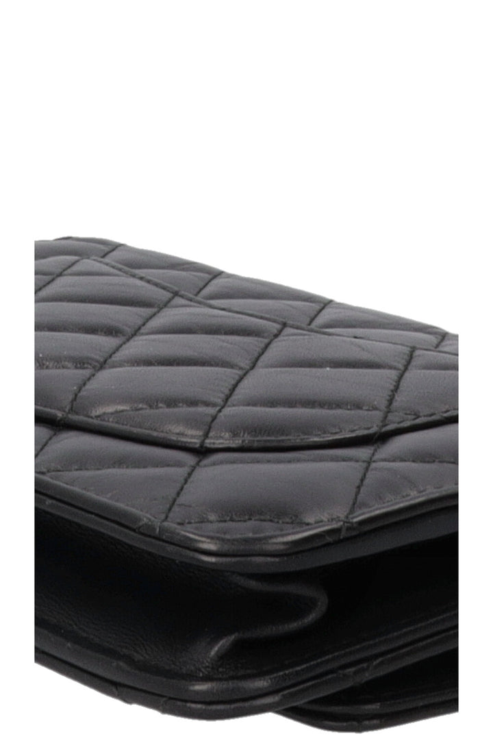 CHANEL 2.55 Reissue Lucky Charm WOC noir
