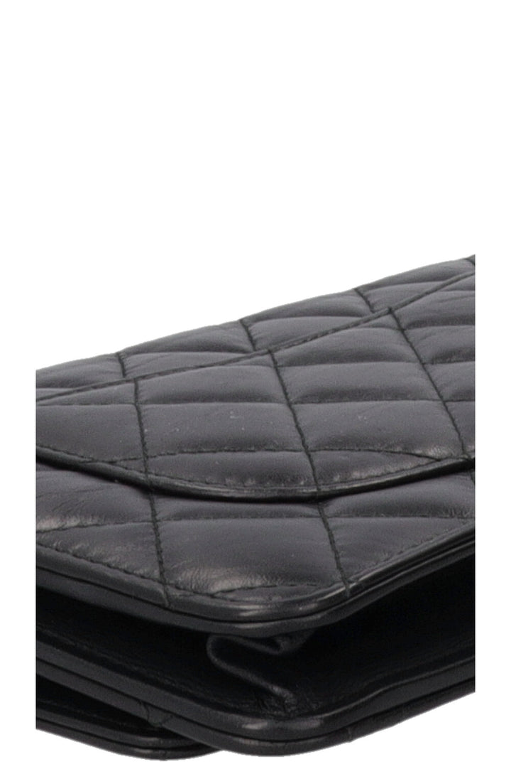 CHANEL 2.55 Reissue Lucky Charm WOC noir