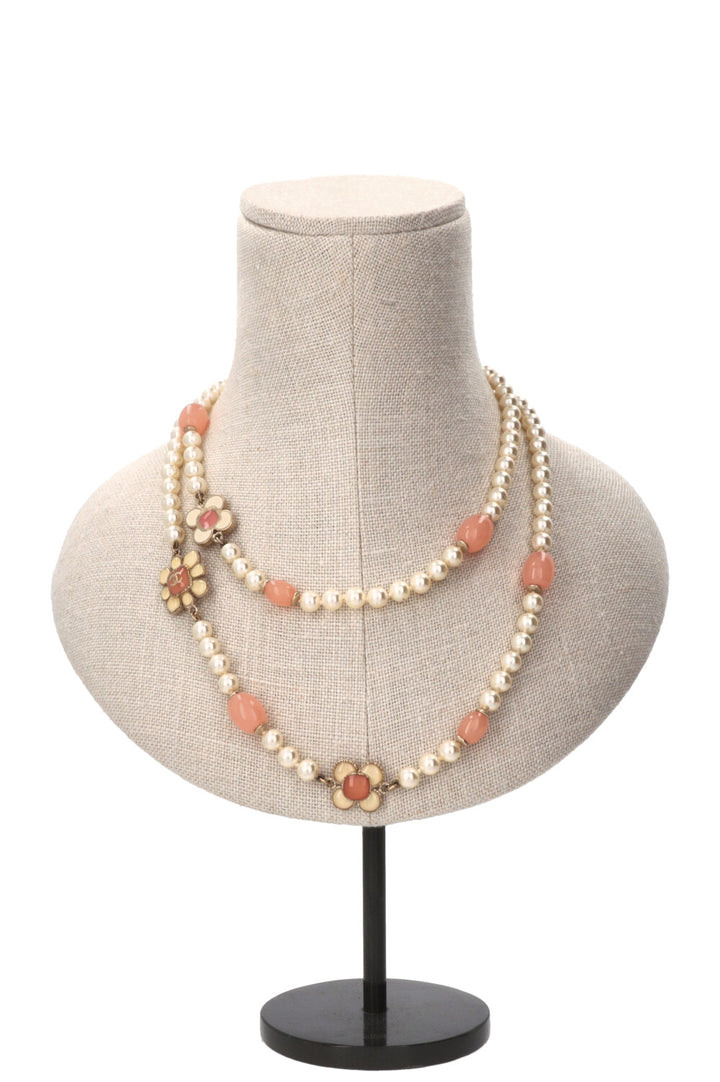 CHANEL 2016 Flower Pearl Necklace Pink White