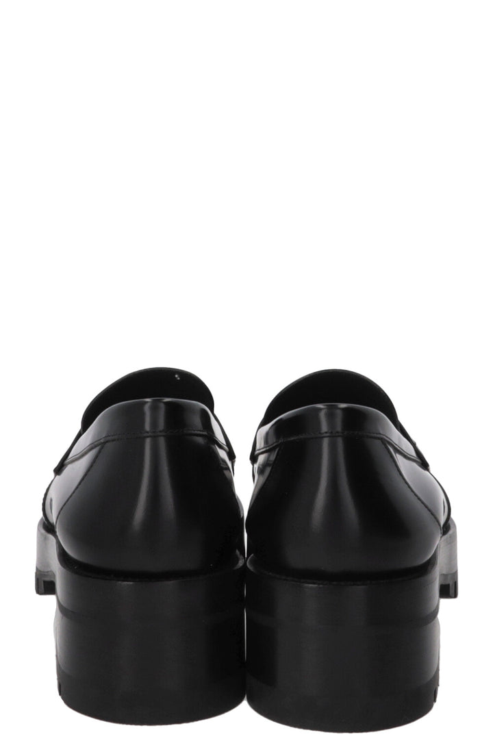 Mocassins chunky CC CHANEL en cuir noir