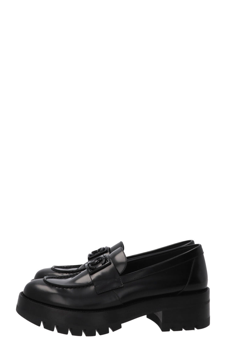 Mocassins chunky CC CHANEL en cuir noir