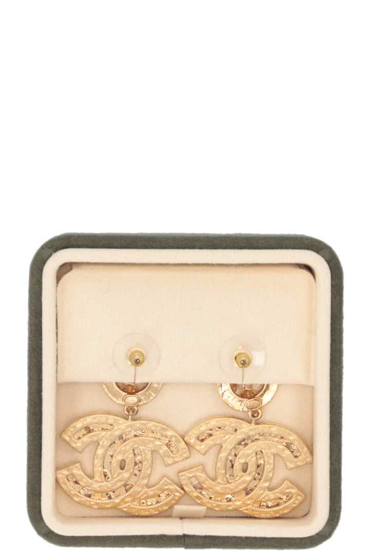 CHANEL CC Drop Earrings Gold
