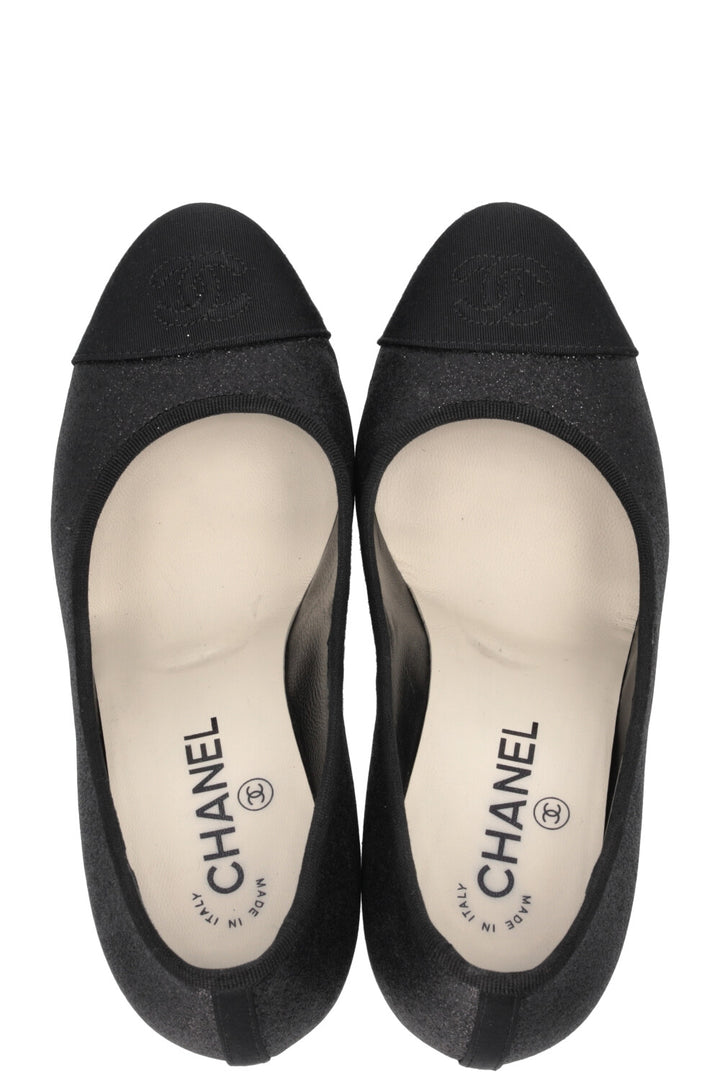 CHANEL CC Logo Glitter Pumps Grosgrain Black