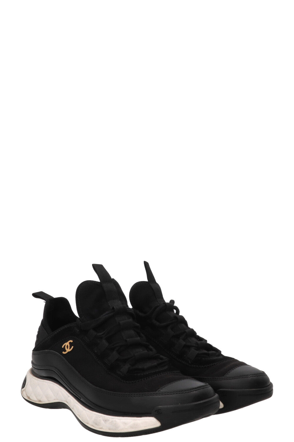 Baskets CHANEL CC en daim noir