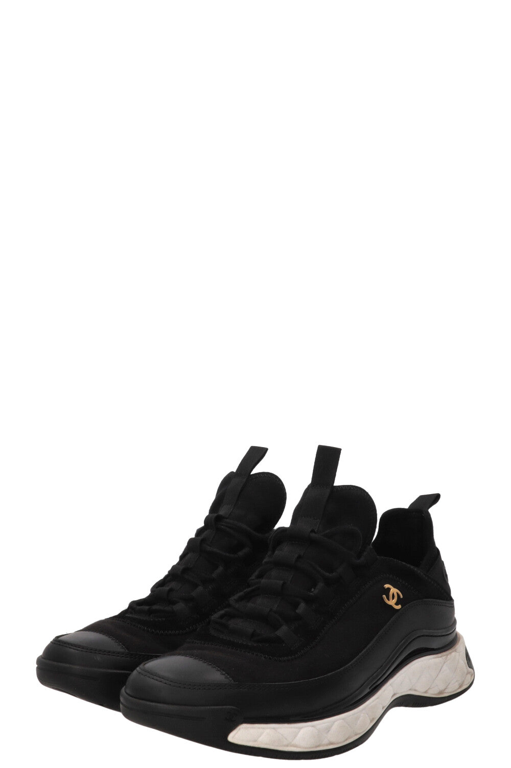 Baskets CHANEL CC en daim noir