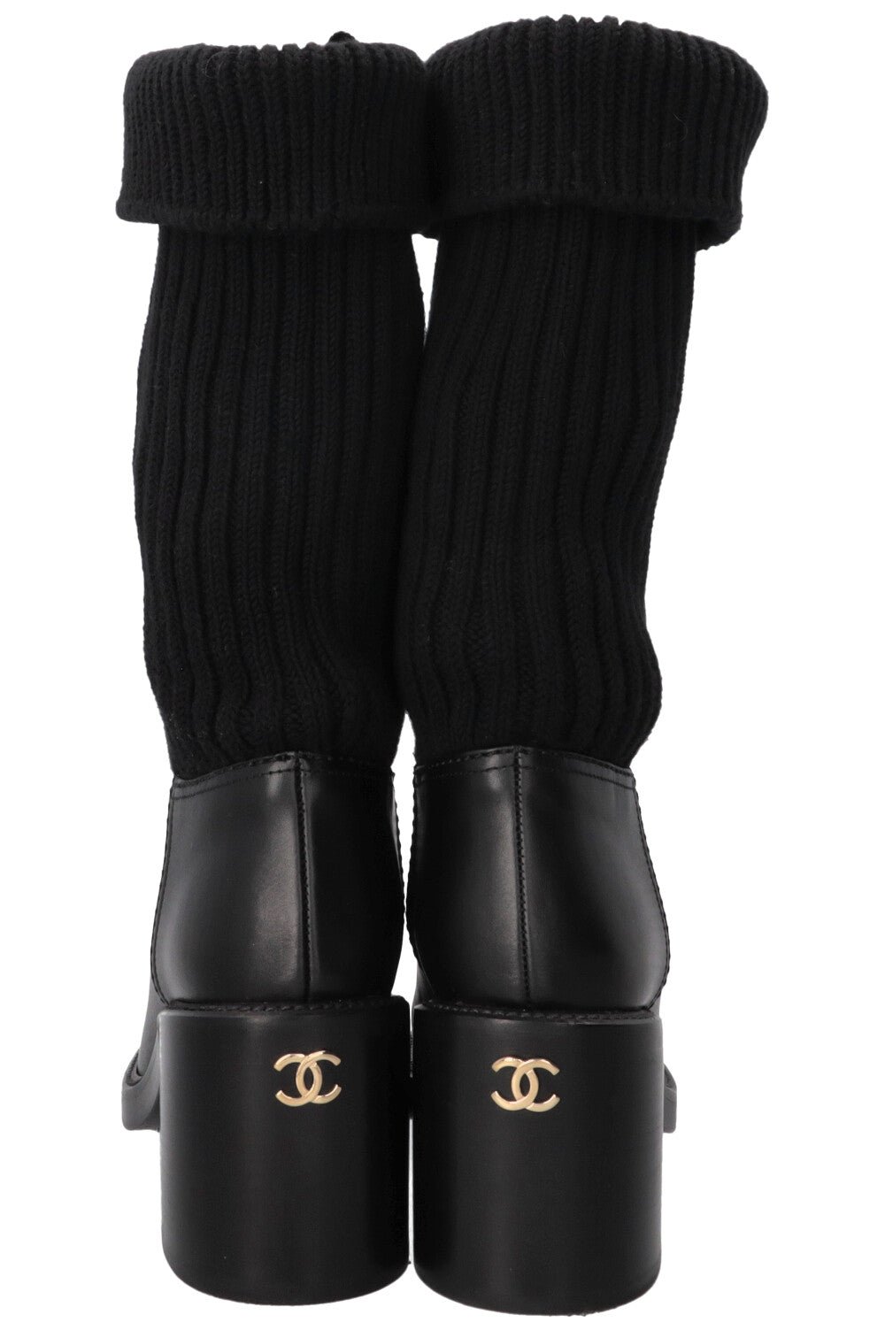 Bottines chaussettes CHANEL en cuir noir avec logo CC