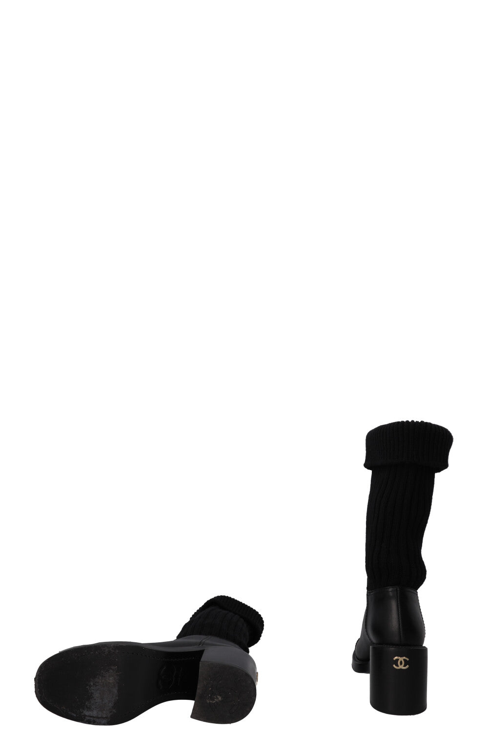 Bottines chaussettes CHANEL en cuir noir avec logo CC