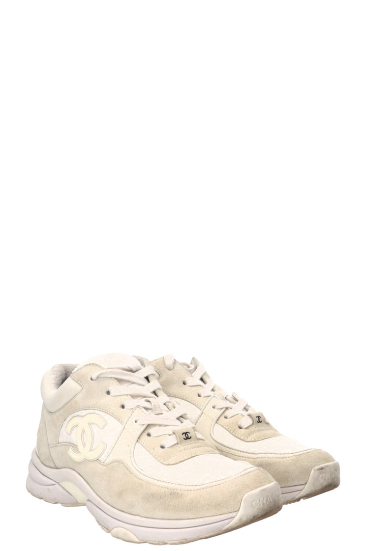 CHANEL Baskets basses CC Tennis Suéde Blanc