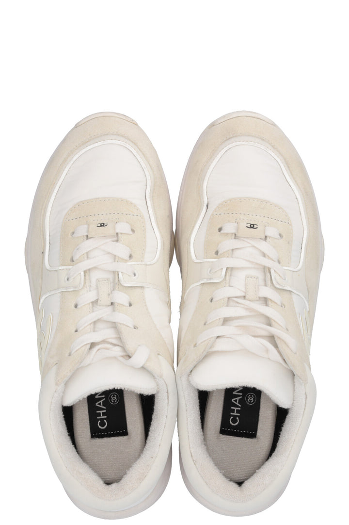 CHANEL Baskets basses CC Tennis Suéde Blanc
