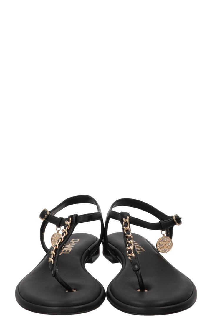 CHANEL Sandales à Brides en T et Chaîne Cuir Noir