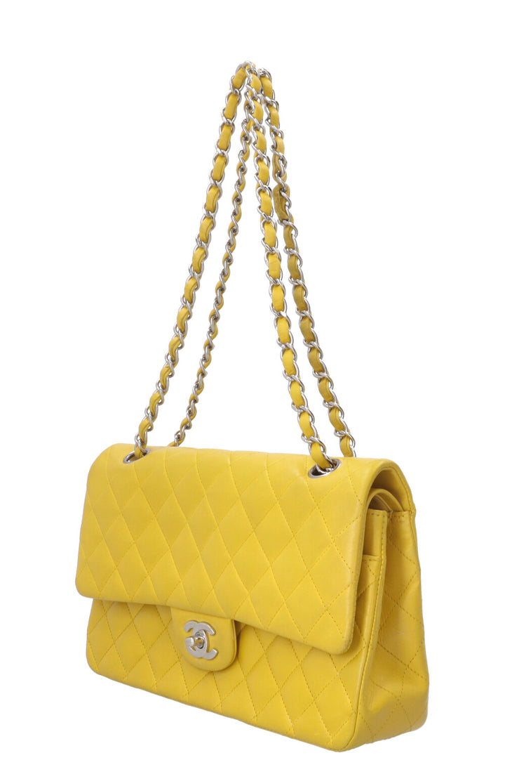 CHANEL Sac Double Rabat Moyen Cuir d'Agneau Jaune