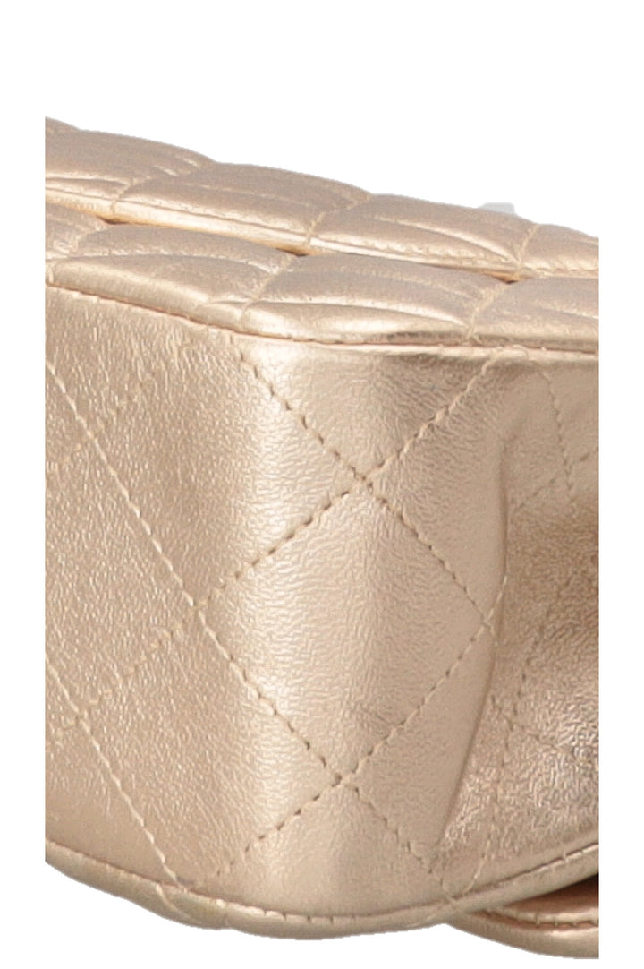 CHANEL Double Flap Bag Medium Cuir Métallisé Champagne