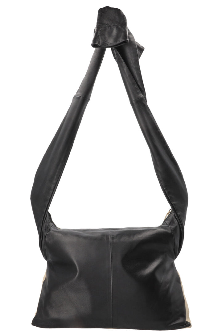 Sac Girl CHANEL en agneau noir et blanc