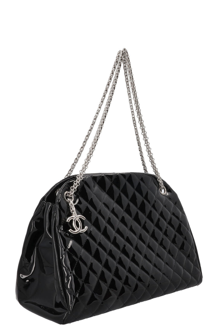 Sac bowling CHANEL Just Mademoiselle en cuir verni noir