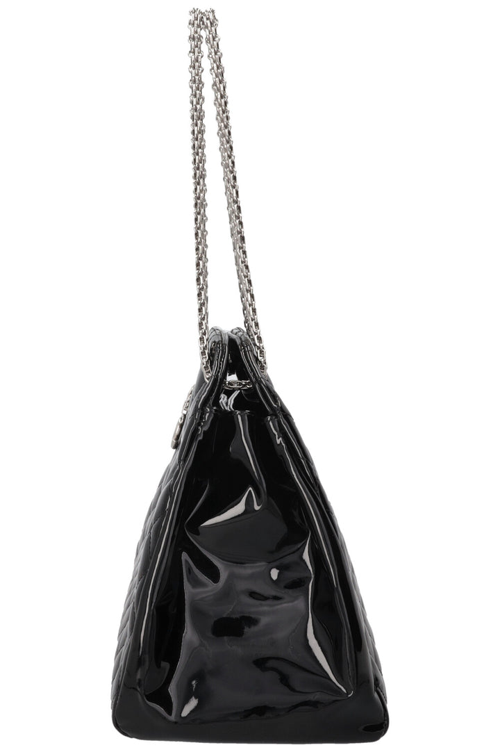 Sac bowling CHANEL Just Mademoiselle en cuir verni noir
