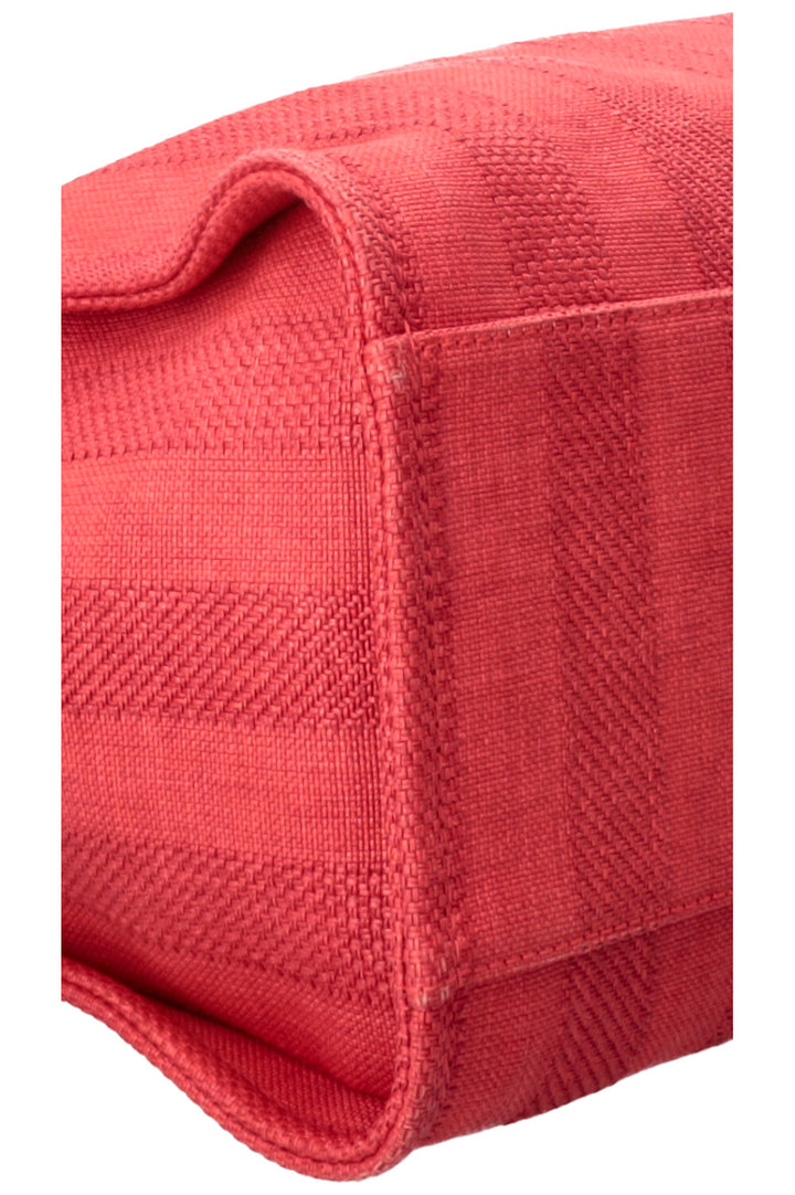 CHANEL Cabas Deauville moyen toile enduite rouge
