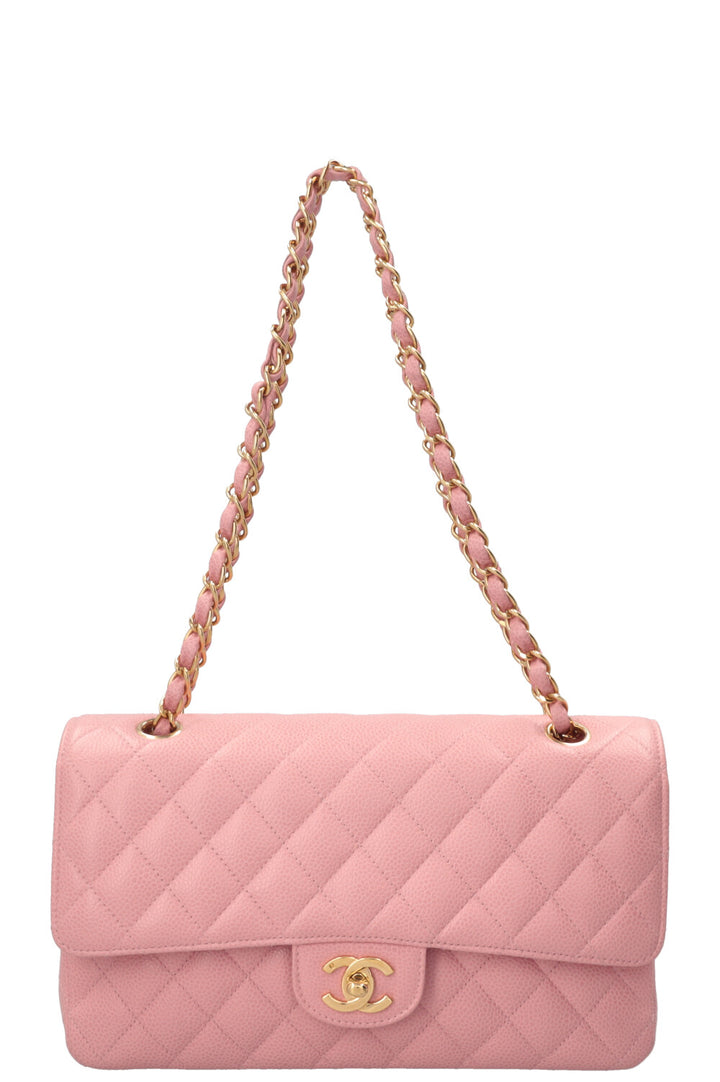 Sac à rabat doublé Chanel taille moyenne en cuir caviar rose