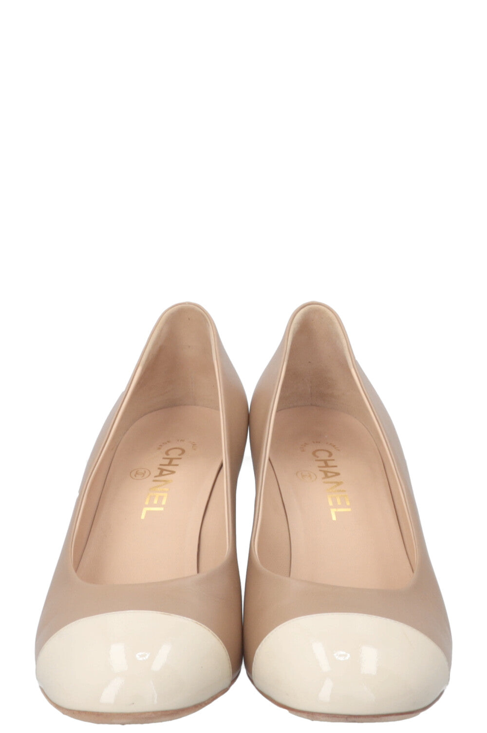 Escarpins CHANEL bout verni et logo CC Beige Ivoire