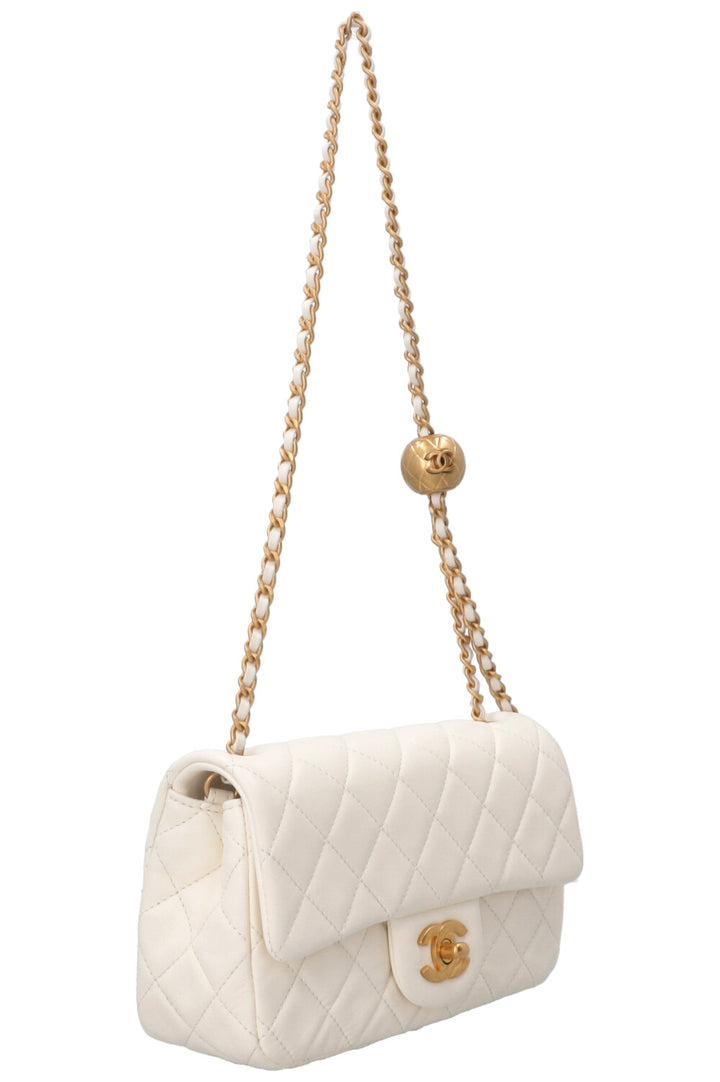 CHANEL Pearl Crush Sac à rabat rectangulaire en cuir blanc