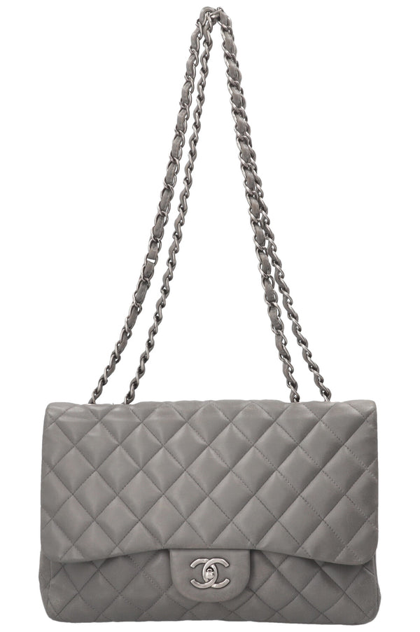 Sac CHANEL à rabat simple grand modèle en cuir gris
