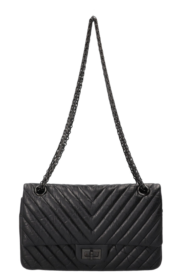 CHANEL Petit 2.55 So Black Veau Chevron Noir