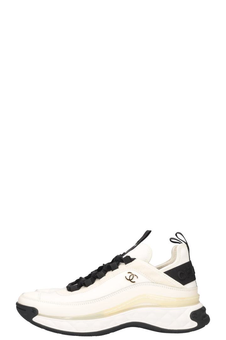CHANEL Sneakers White