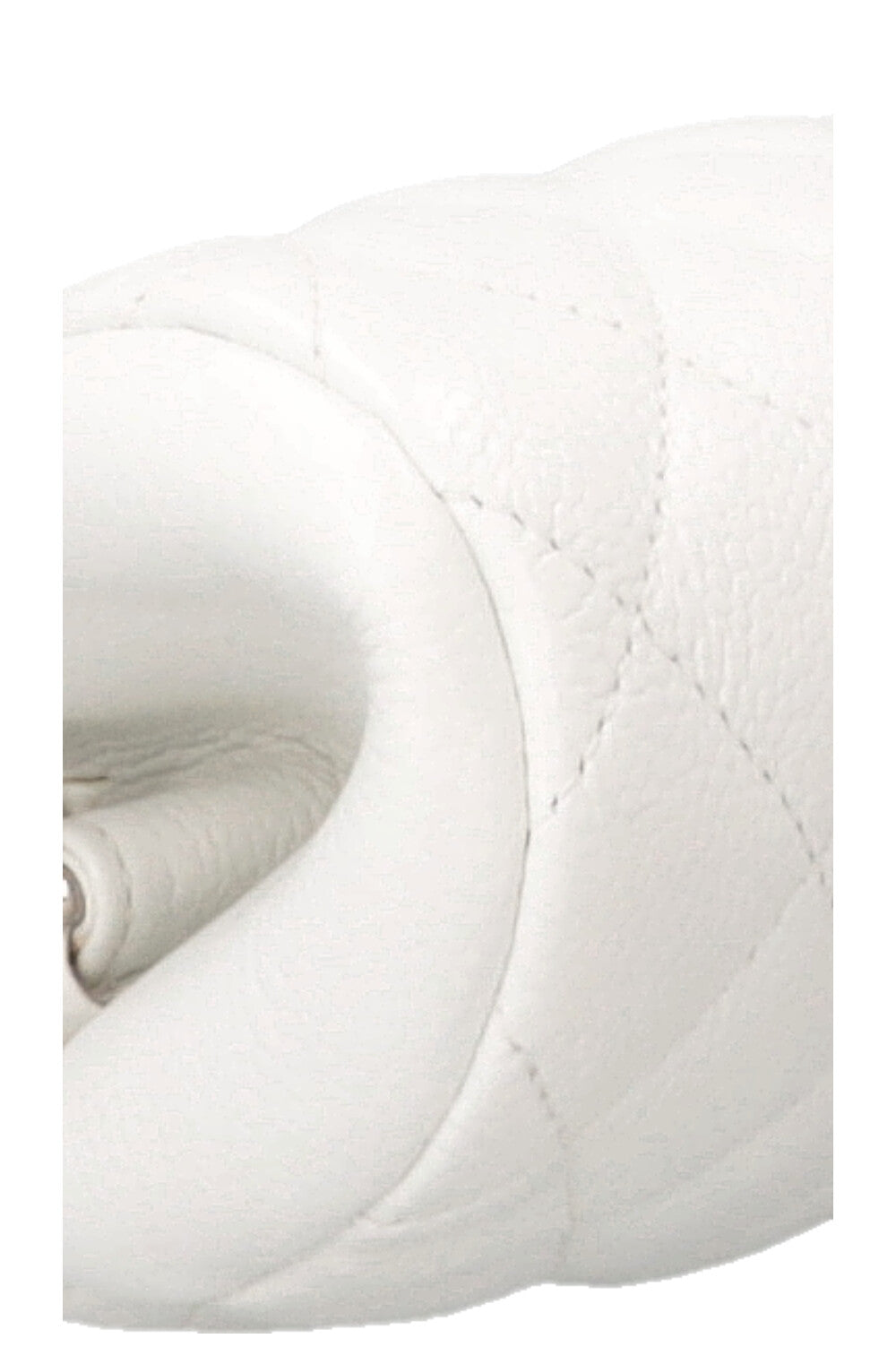 CHANEL Timeless Clutch Caviar White