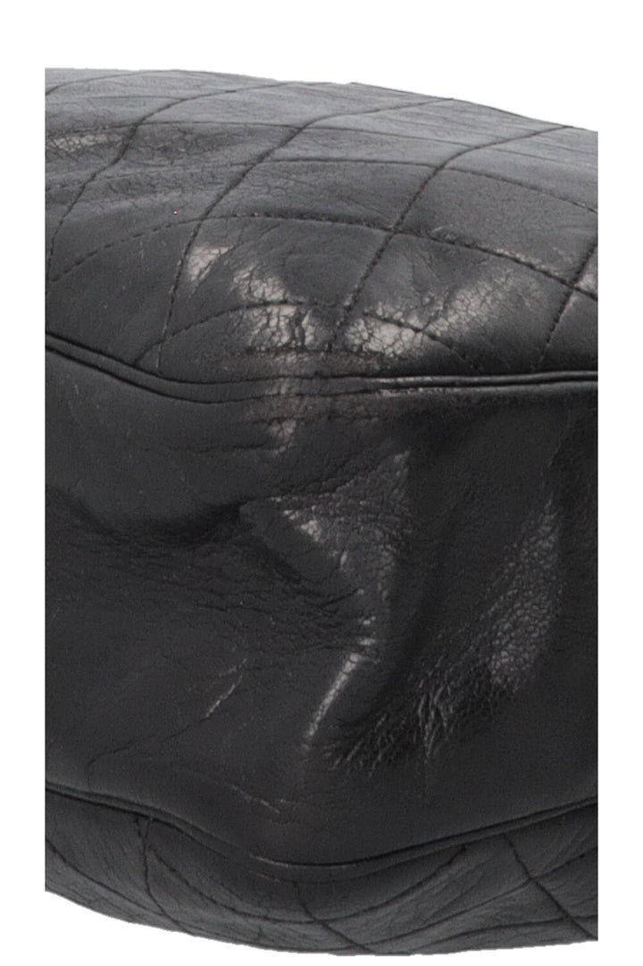 Sac bandoulière CHANEL Vintage matelassé médaillon en cuir noir