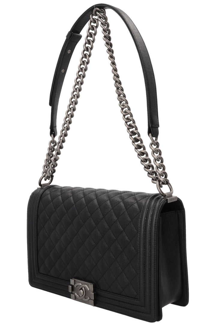 Sac CHANEL Boy moyen en cuir caviar noir