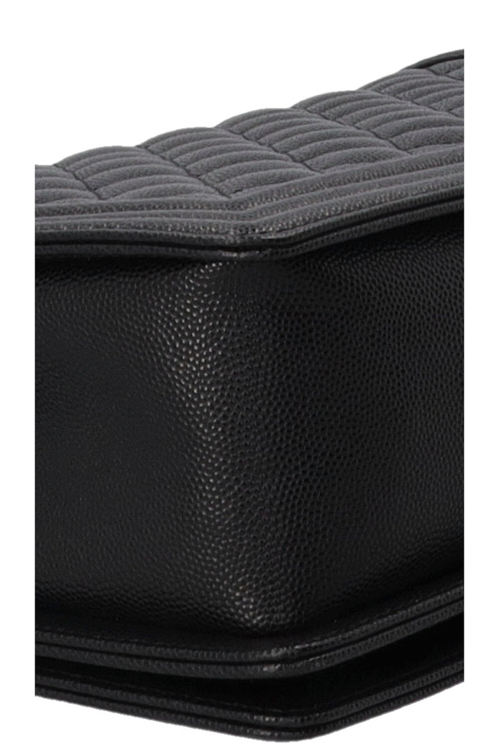 Sac CHANEL Boy moyen en cuir caviar noir