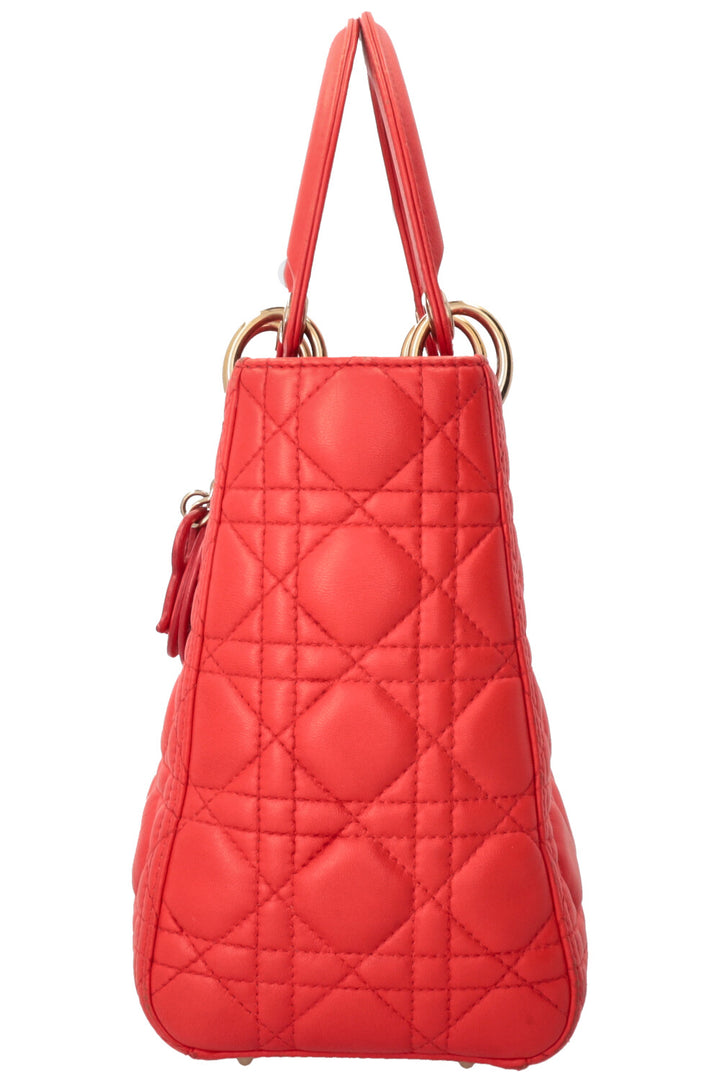 CHRISTIAN DIOR Sac Lady Dior Medium en cuir d’agneau rouge