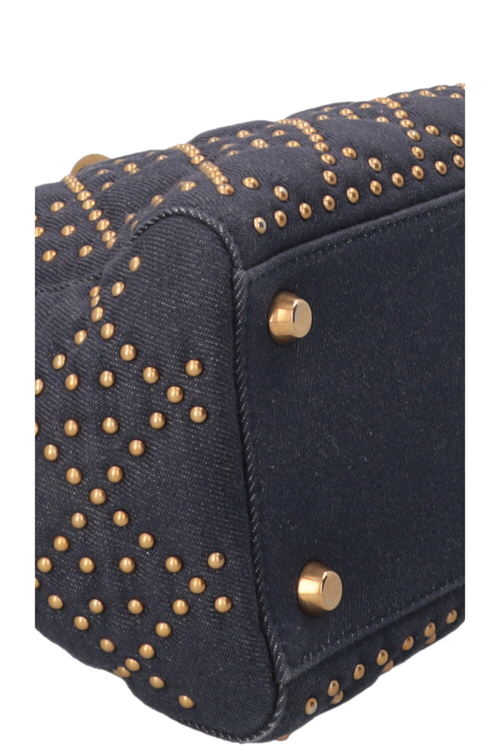 CHRISTIAN DIOR Lady Dior Medium en jean bleu à clous