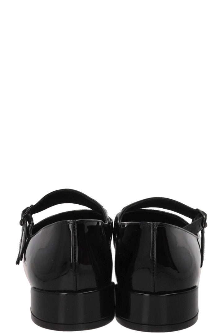 CHRISTIAN LOUBOUTIN Ballerines Sweet Jane en cuir verni noir