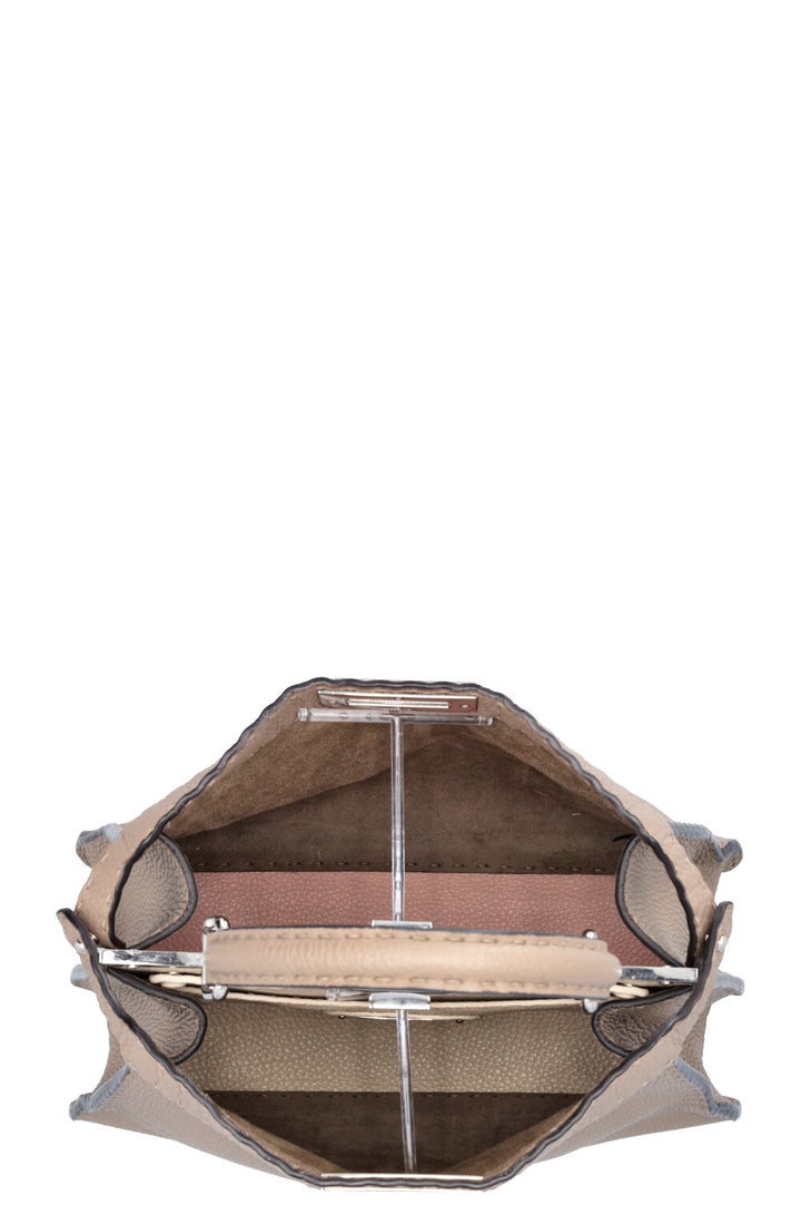 FENDI Peekaboo moyen en cuir taupe
