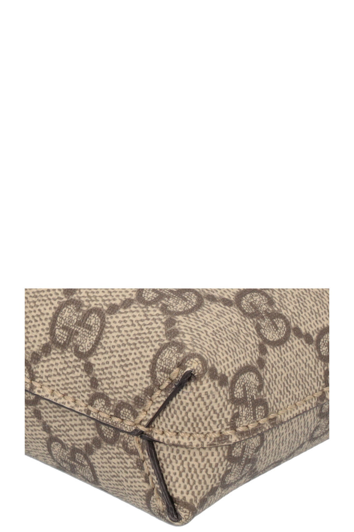GUCCI Petit sac messager suprême GG