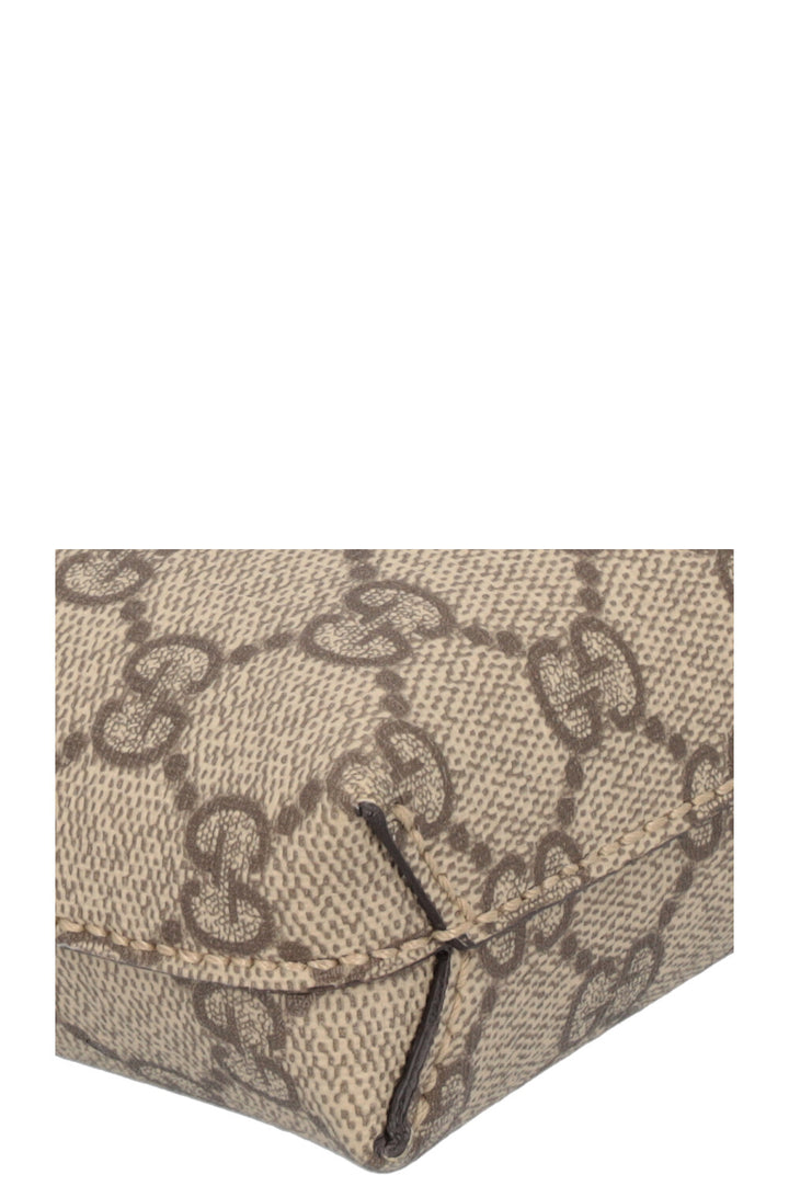 GUCCI Petit sac messager suprême GG