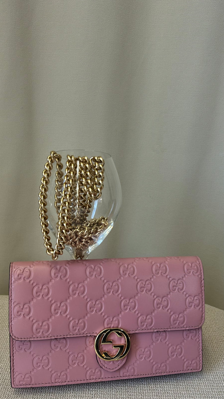 GUCCI Interlocking GG Wallet On Chain Pink
