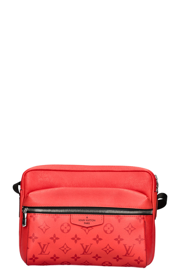 LOUIS VUITTON Sac messager extérieur MNG Taigarama Rouge 