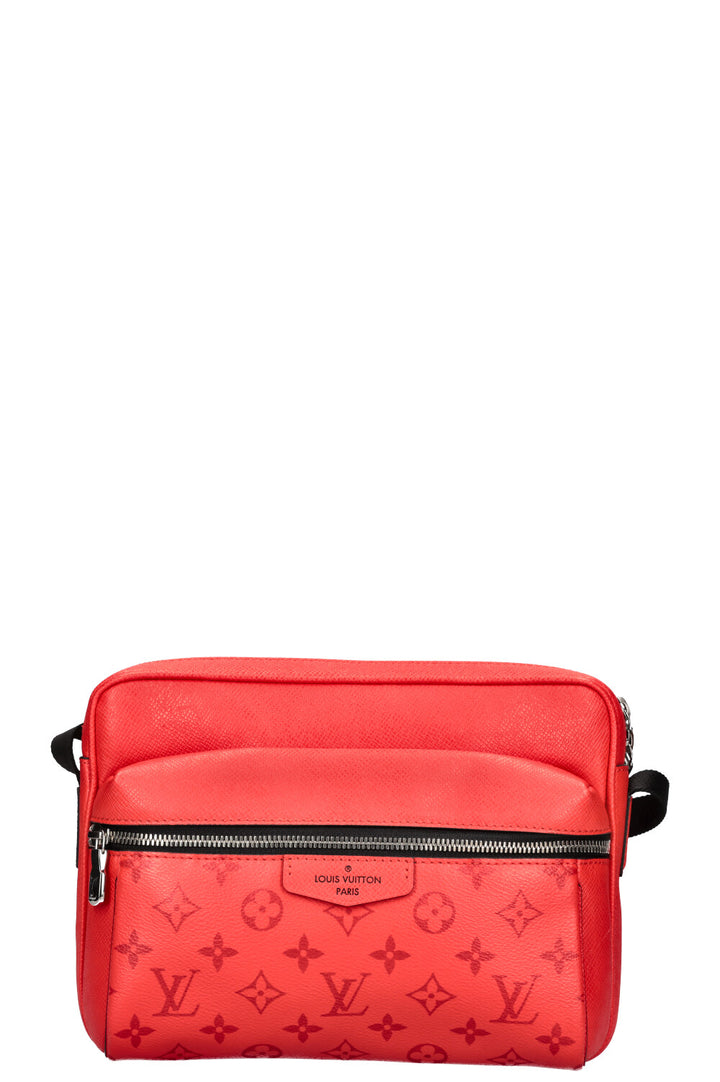 LOUIS VUITTON Outdoor Messenger Bag MNG Taigarama Red