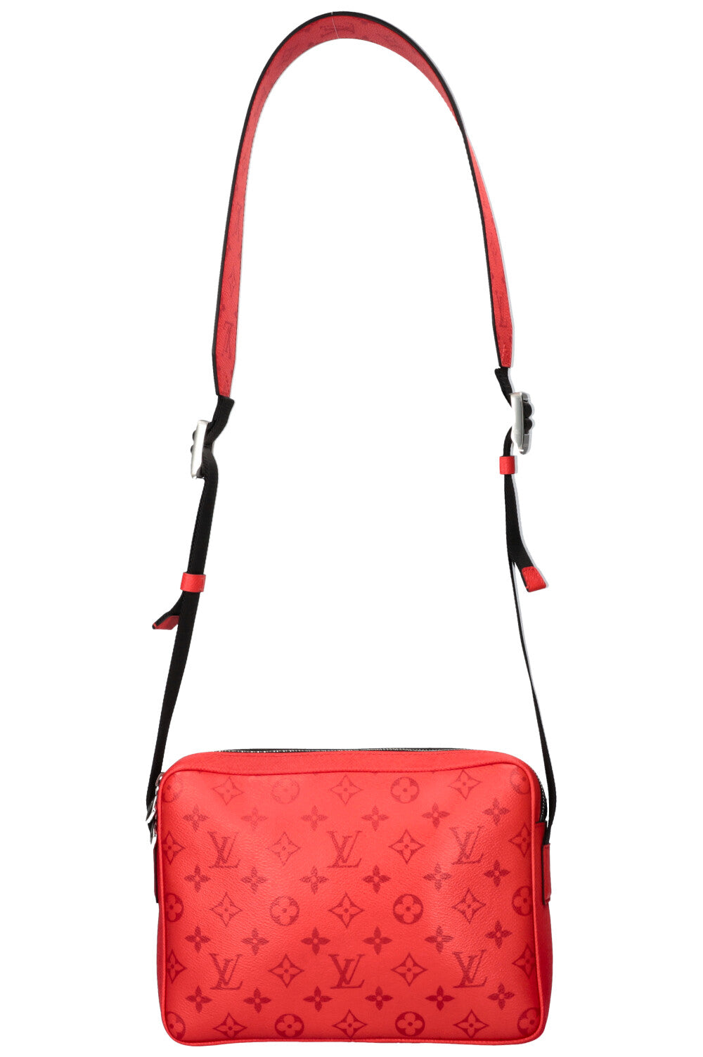 LOUIS VUITTON Outdoor Messenger Bag MNG Taigarama Red