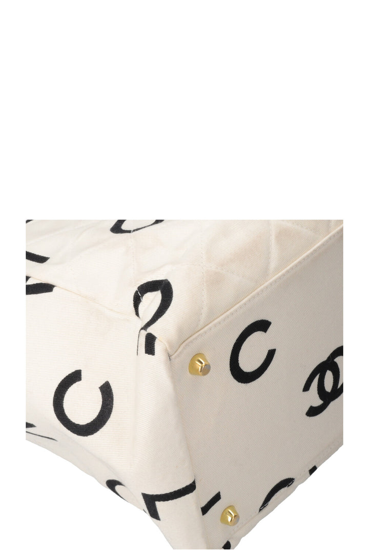 CHANEL Tote Bag Lettres Logo Blanc