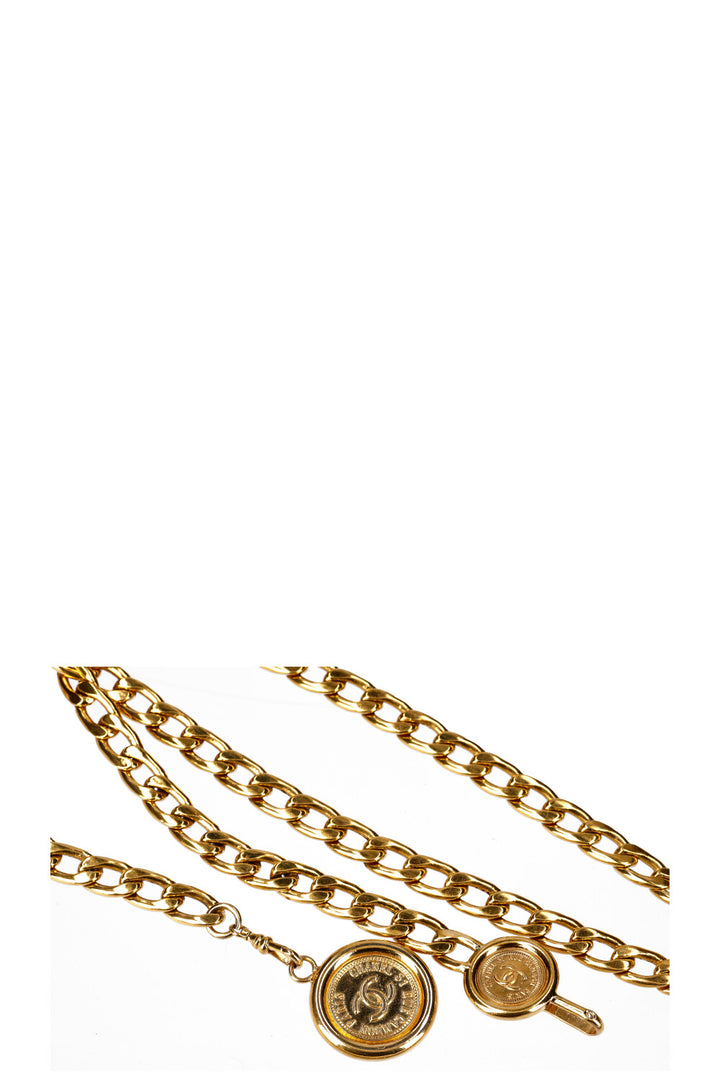 CHANEL Ceinture chaîne avec pendentif Or