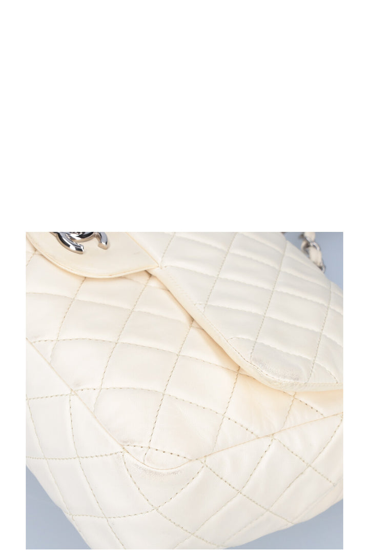 CHANEL Single Flap Bag White