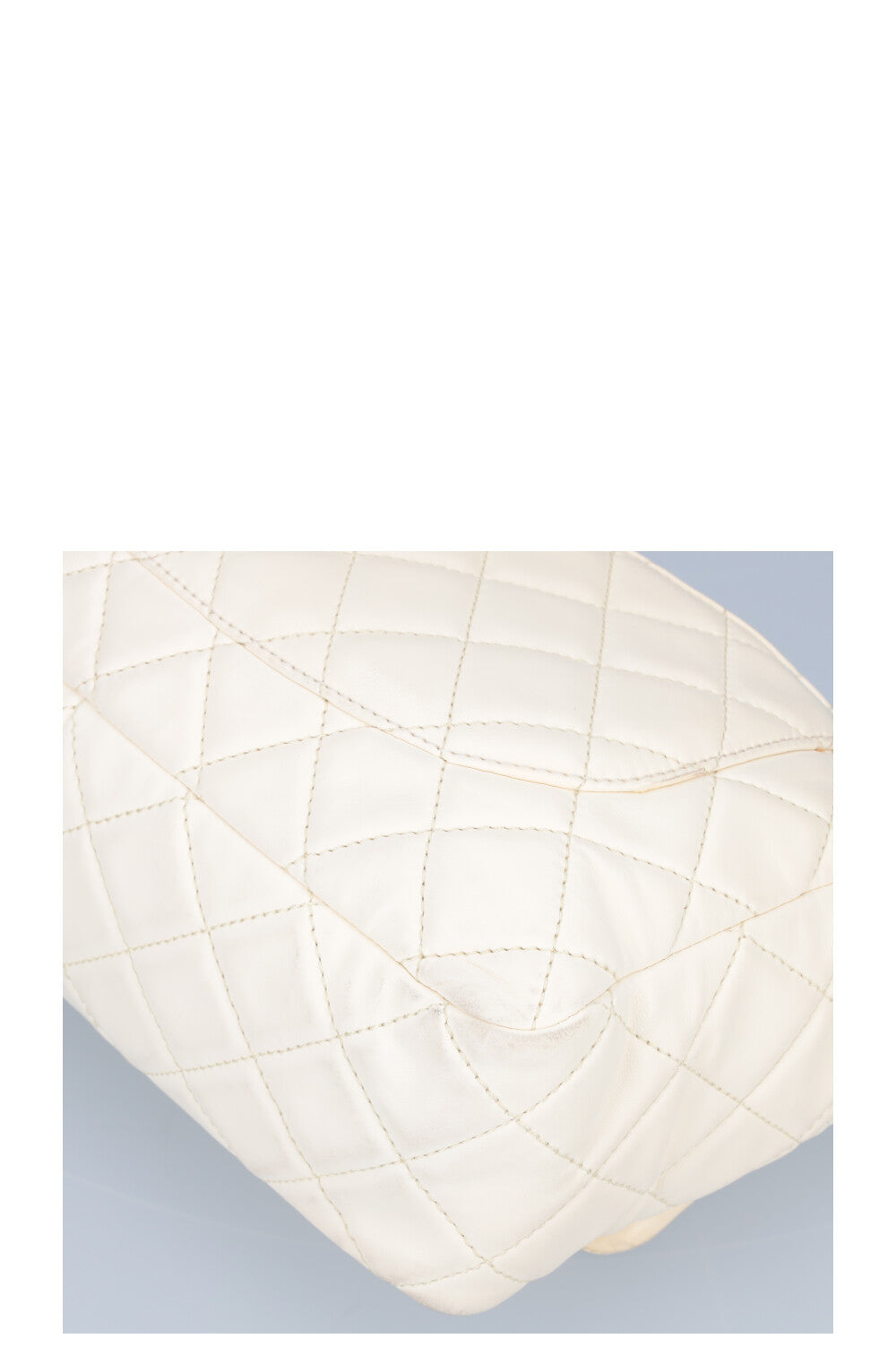 CHANEL Single Flap Bag White