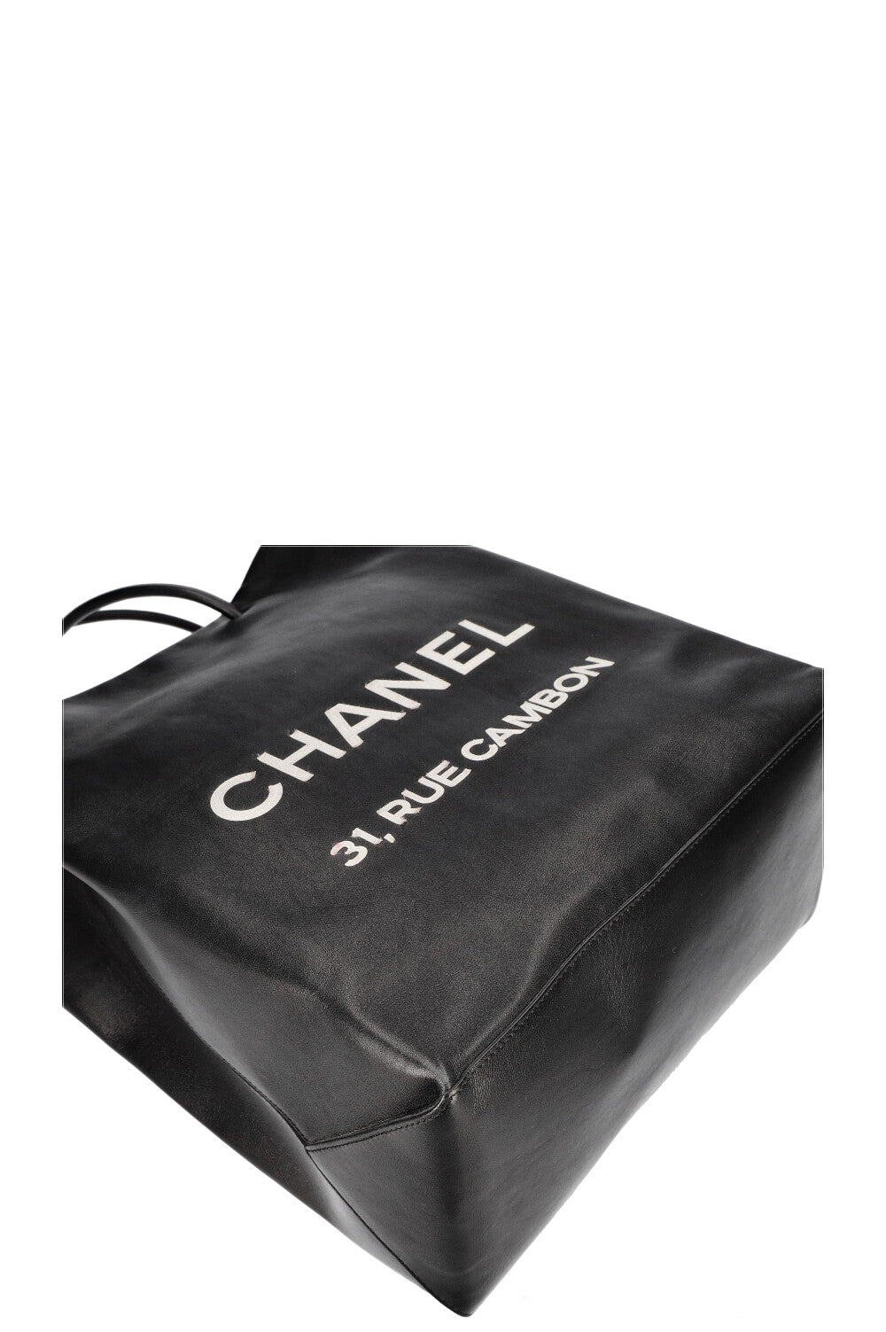 CHANEL Cabas Essential Rue Cambon Noir