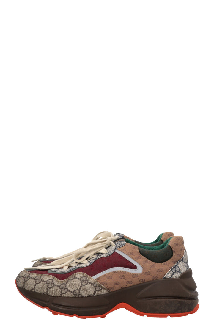 Baskets GUCCI Rhyton GG marron brique
