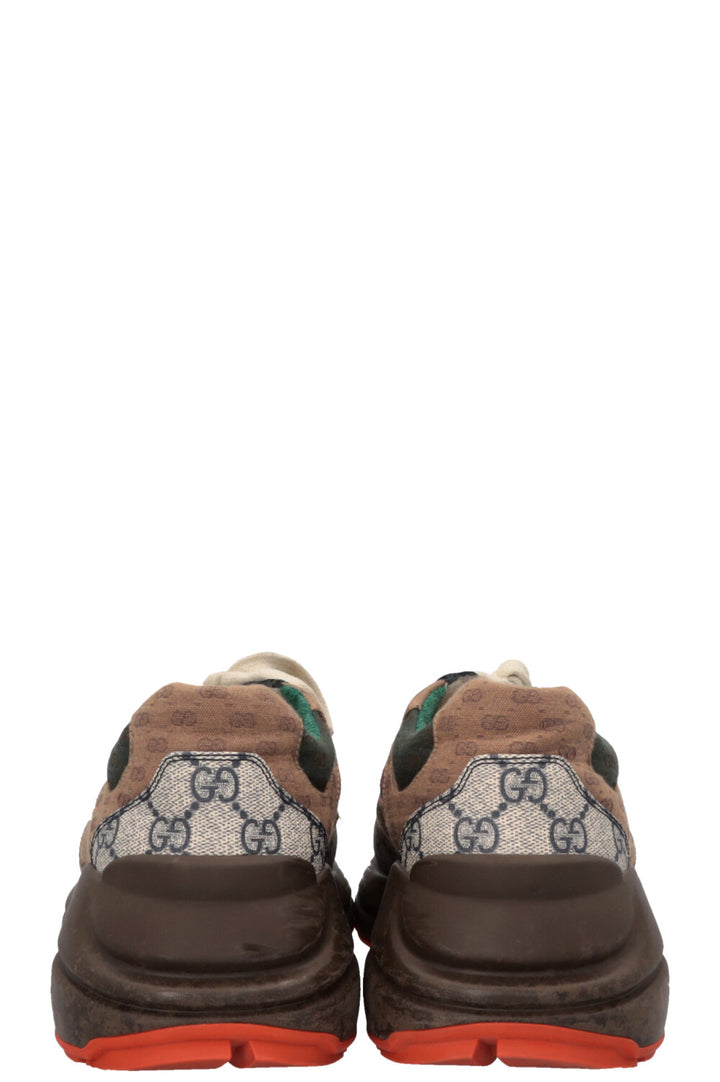 Baskets GUCCI Rhyton GG marron brique