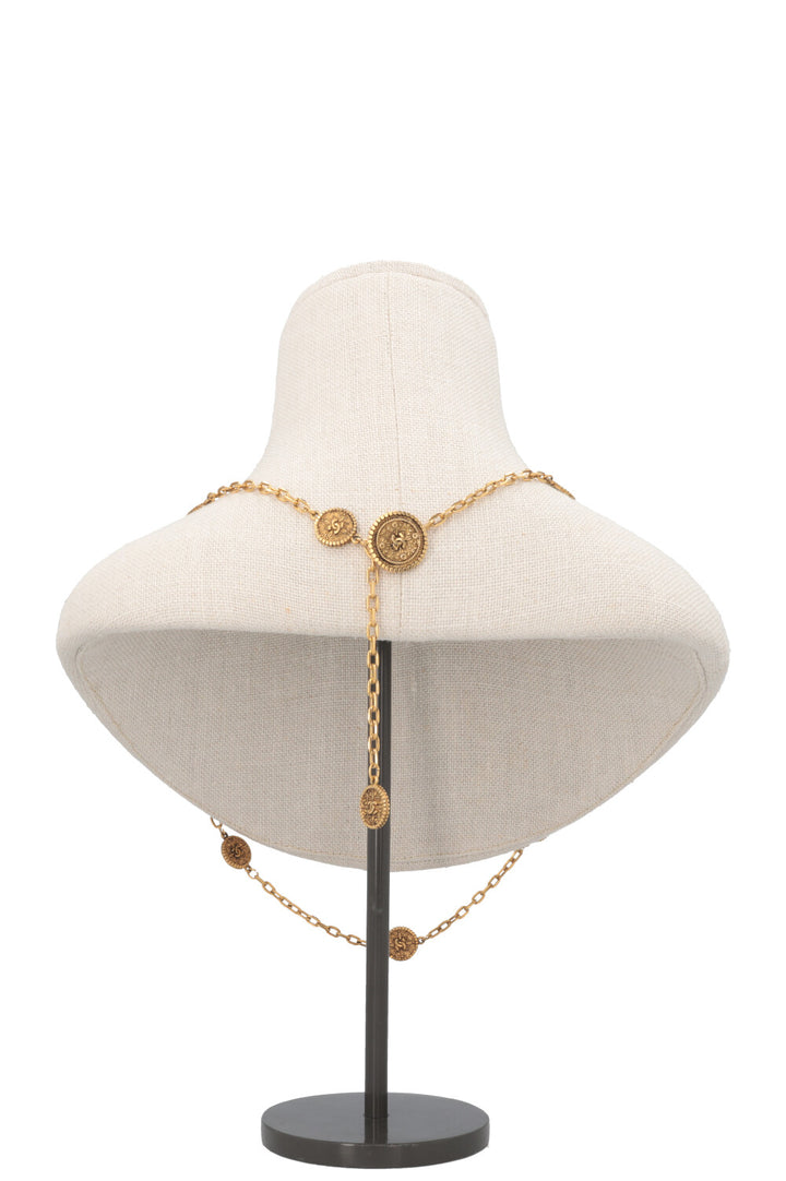 Collier Médaillon CHANEL en Or