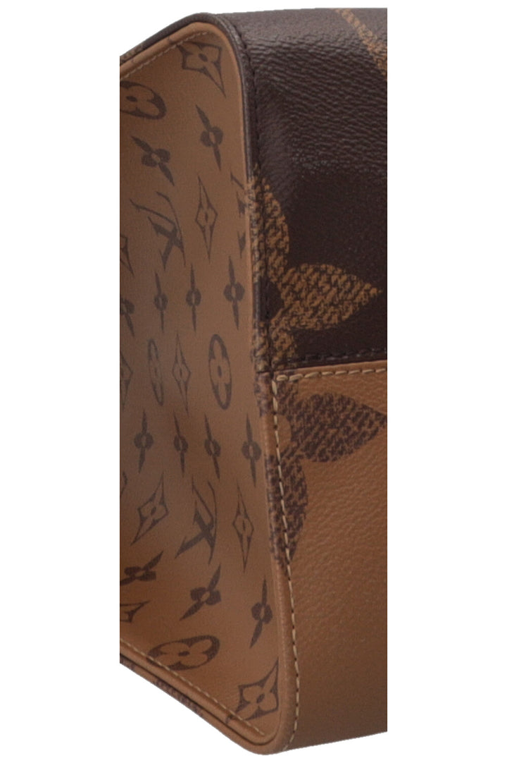 LOUIS VUITTON OnTheGo GM Giant Monogram Canvas